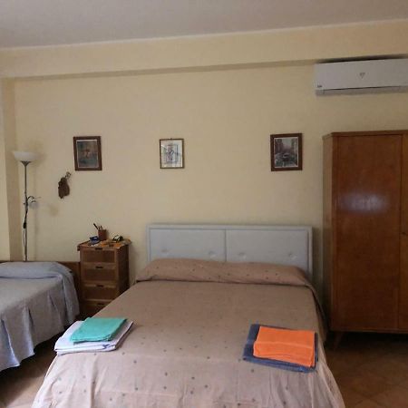 Cozy Apartment By The Sea Acireale Εξωτερικό φωτογραφία