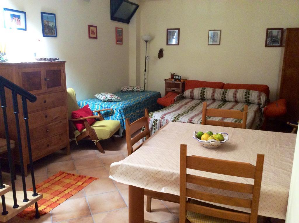 Cozy Apartment By The Sea Acireale Εξωτερικό φωτογραφία