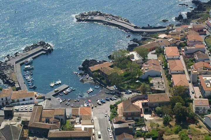 Cozy Apartment By The Sea Acireale Εξωτερικό φωτογραφία